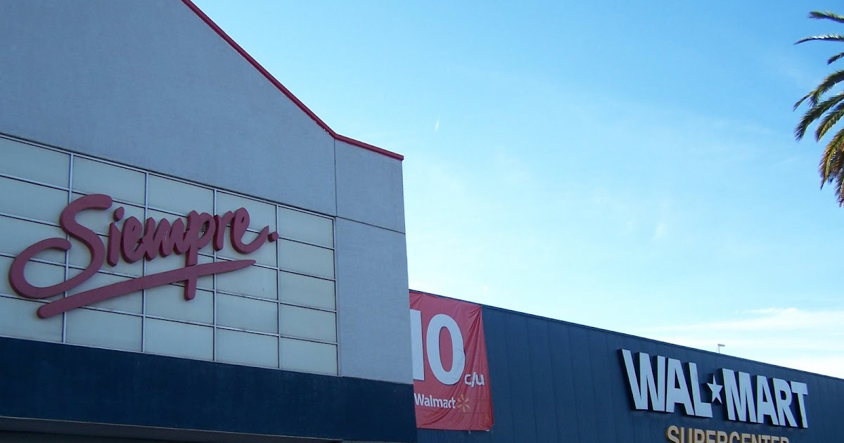 Zacatecas 2009 Walmart Siempre! by Lindsey